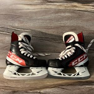 CCM KIDS SKATES FT485